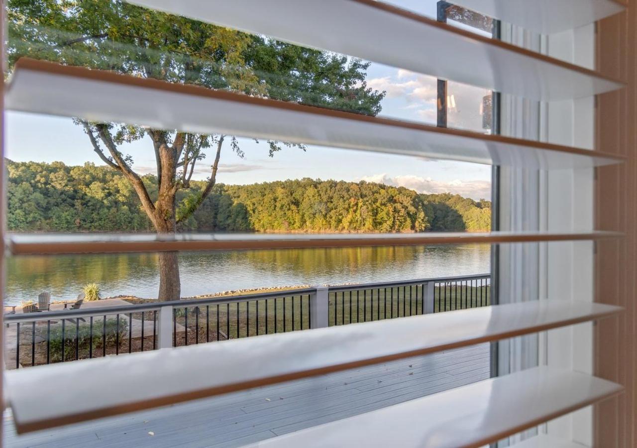 Rare Find Best Lot With Dock And Views On Lake Winchester Exterior foto