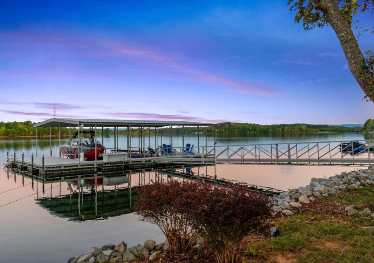 Rare Find Best Lot With Dock And Views On Lake Winchester Exterior foto